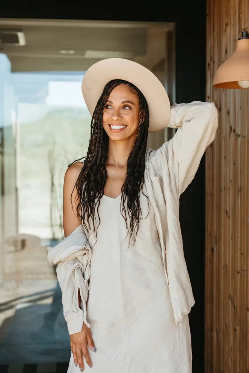 Woman wearing linen dress.