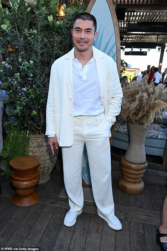 The actor looked handsome in an all-white outfit