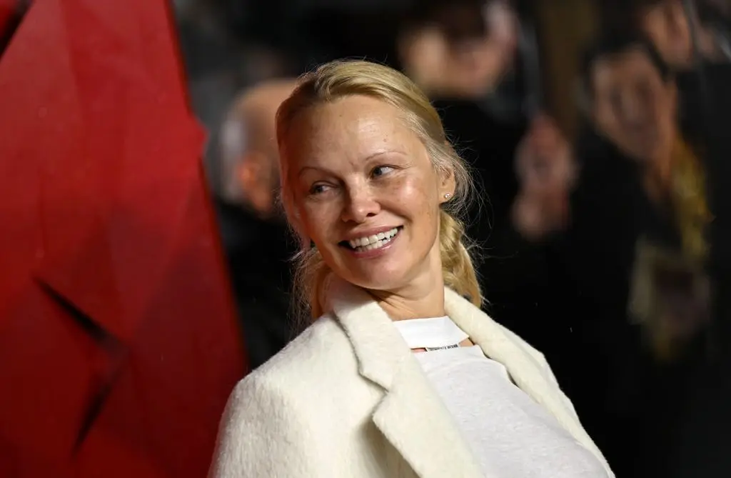 Pamela Anderson make-up free