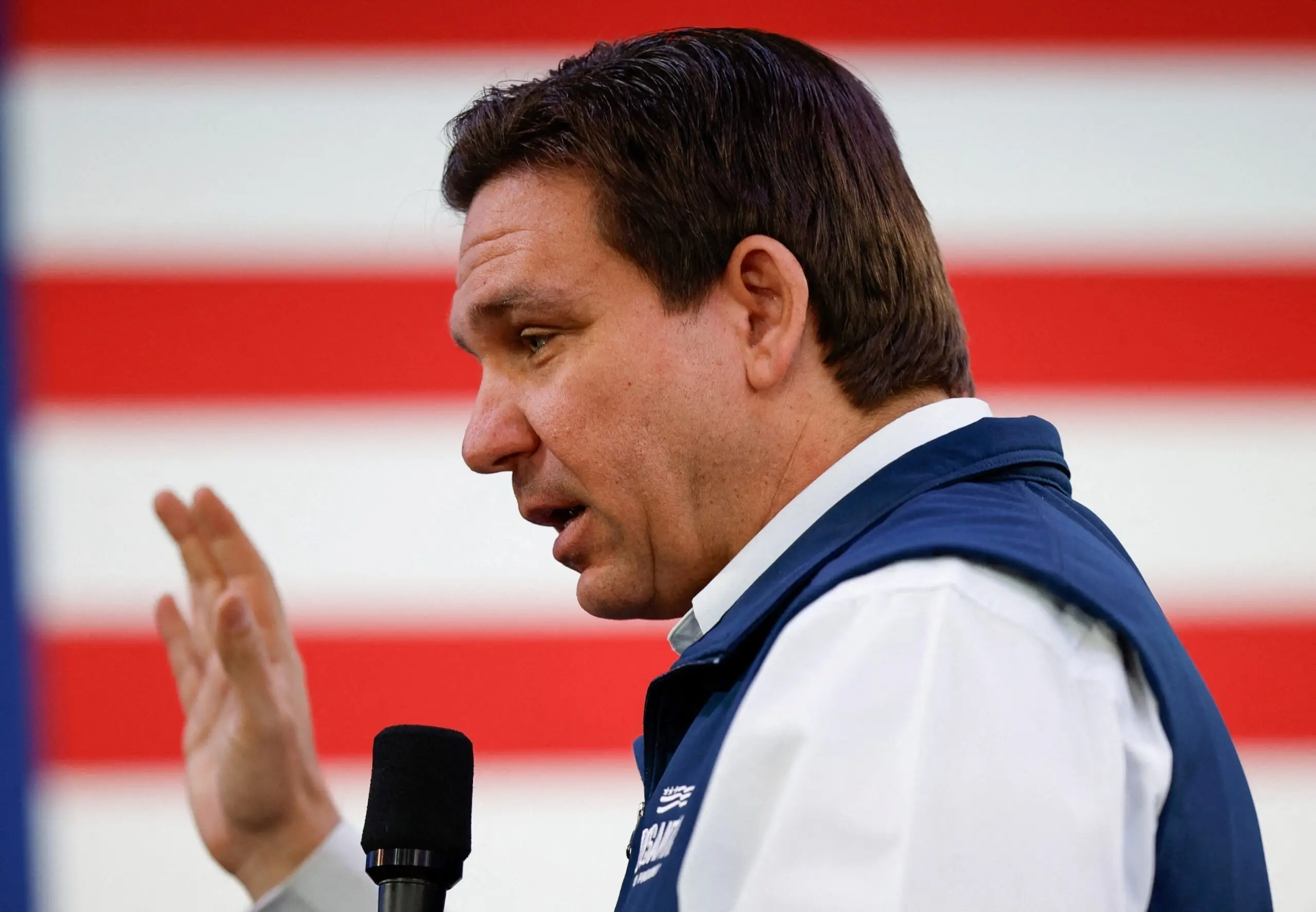 PHOTO: Before the South Carolina national primary in Myrtle Beach, South Carolina, on January 20, 2024, Florida Governor Ron DeSantis addresses a battle team in Myrtle Beach, South Carolina.