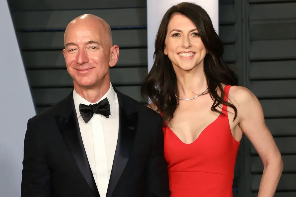 Jeff Bezos ( L ) and MacKenzie Scott. ( Taylor Hill/FilmMagic )