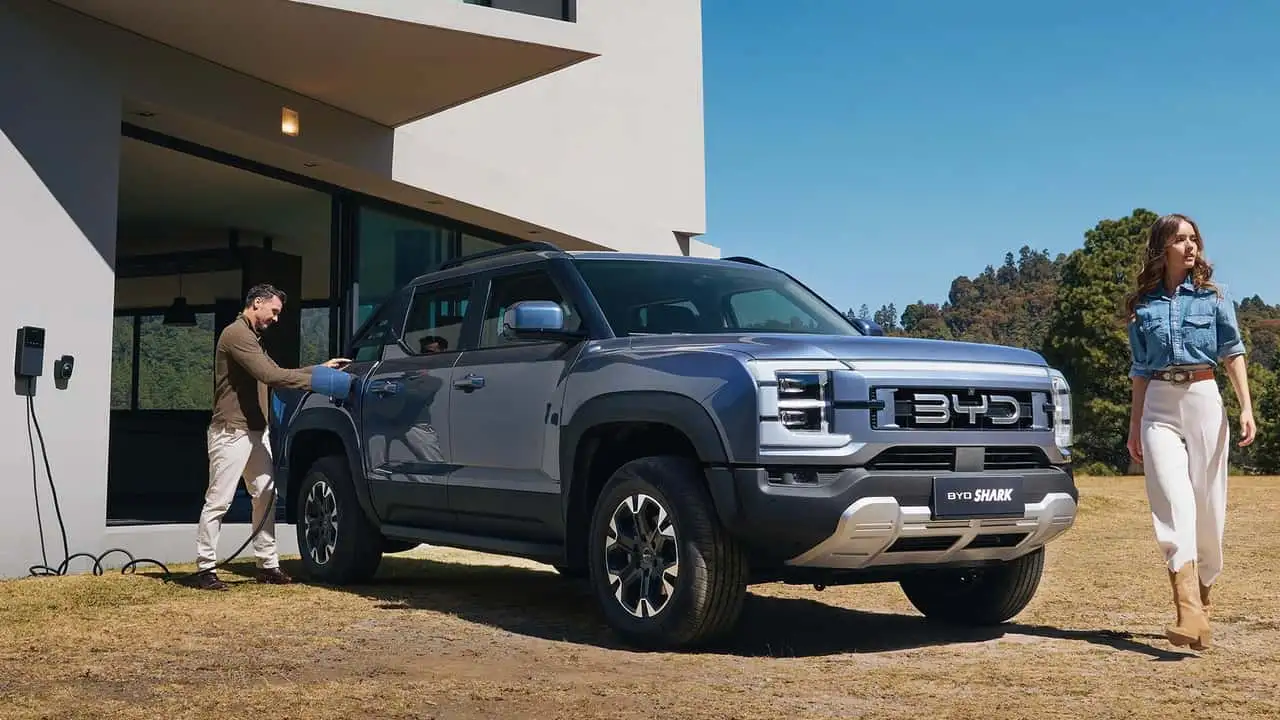 BYD Shark - plug-in hybrid pickup (1)