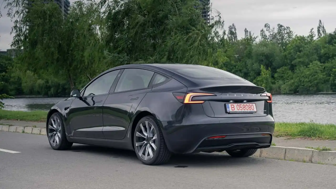 Tesla Model 3 Long Range