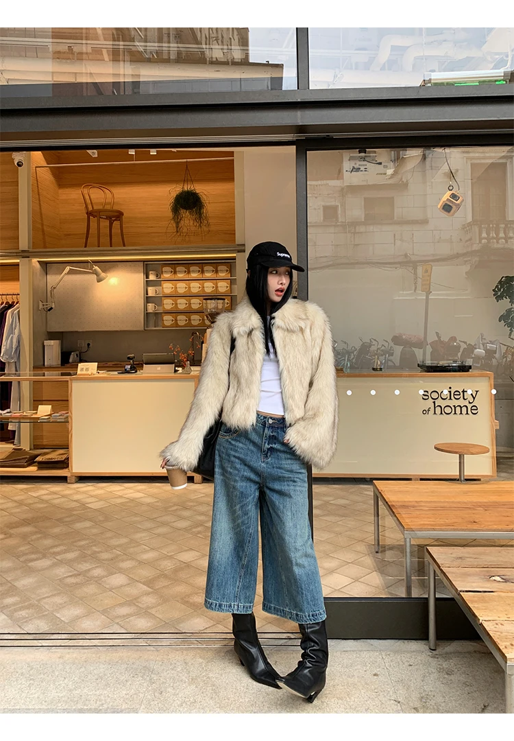 Modern Korean Winter Fashion: Faux Fur Jacket with Wide-Leg Denim