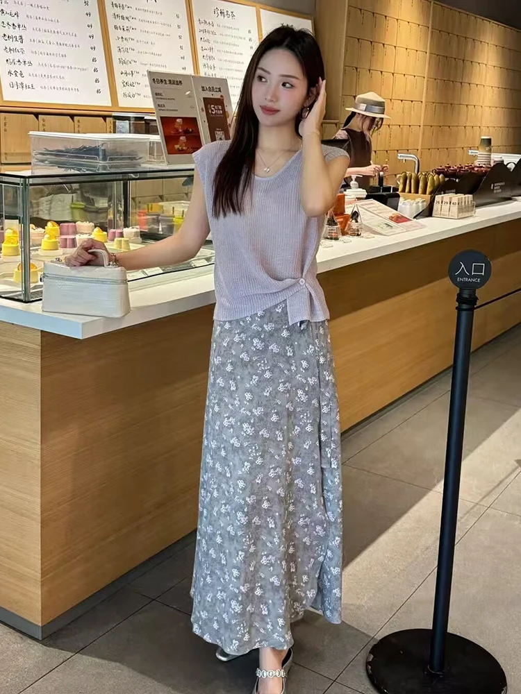 9. Delicate Café Daydream