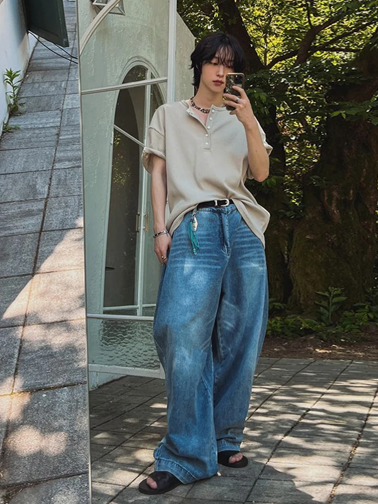 2. Laid-Back Urban Comfort
