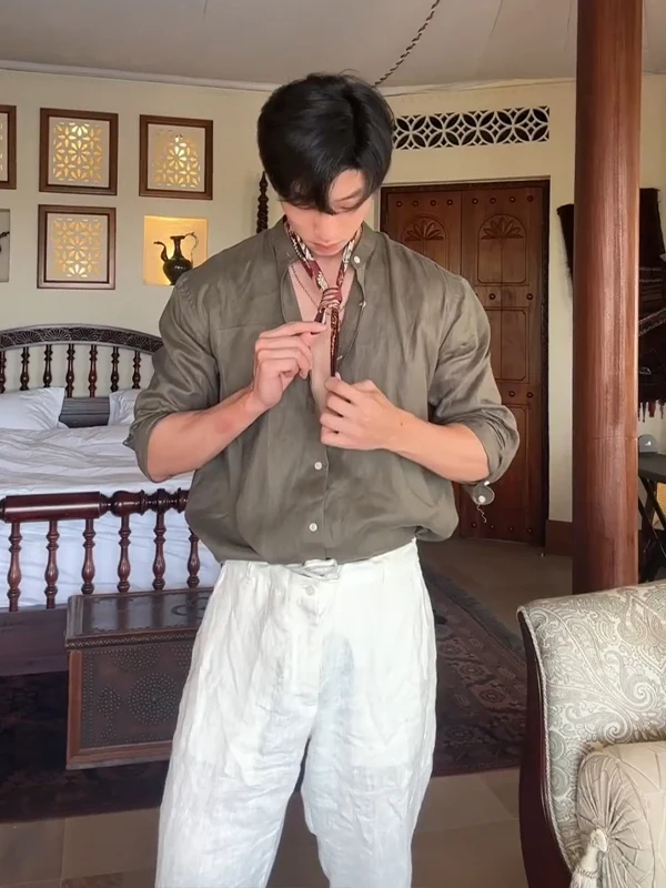 4. Earthy Workwear Inspired Casual