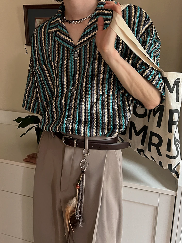 1. Casual Vintage Vibes with a Modern Twist