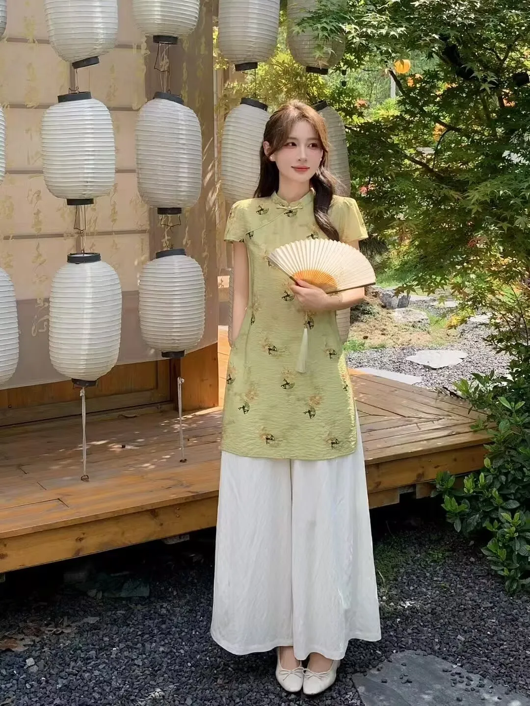 4. 🌼 Graceful Garden Harmony
