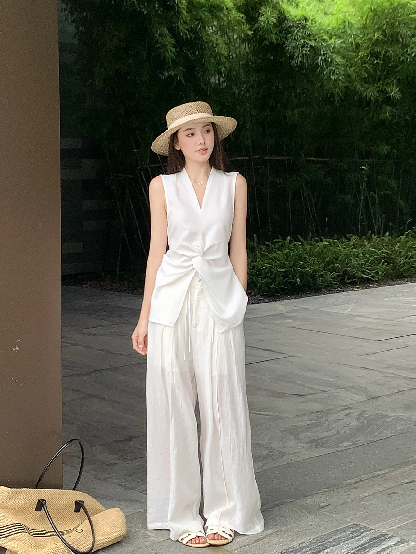 10. All-White Breeze