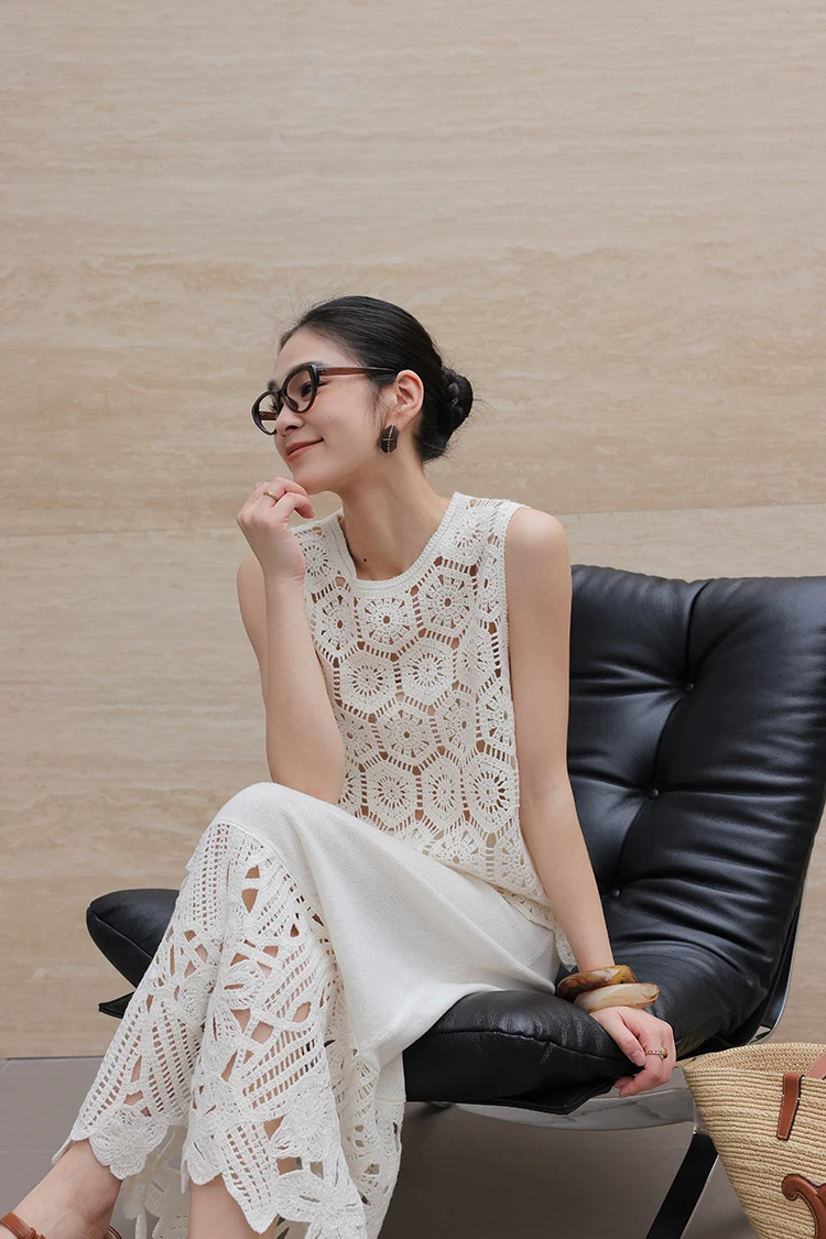 Bold round glasses + ivory crochet tank + matching crochet column skirt + tortoiseshell bangles
