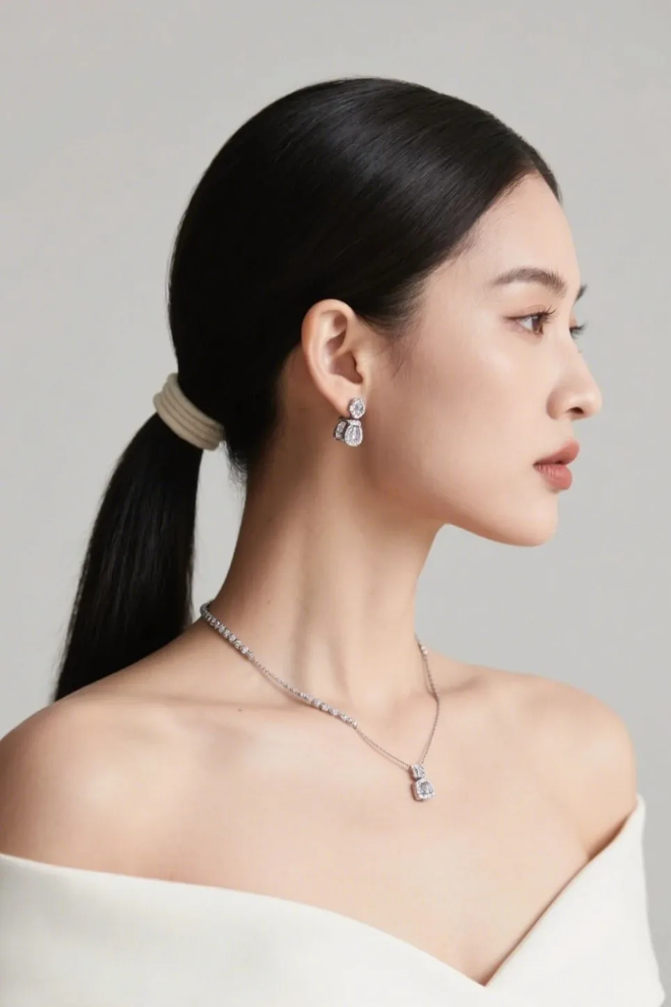 4. Sleek Low Ponytail: Modern Chic