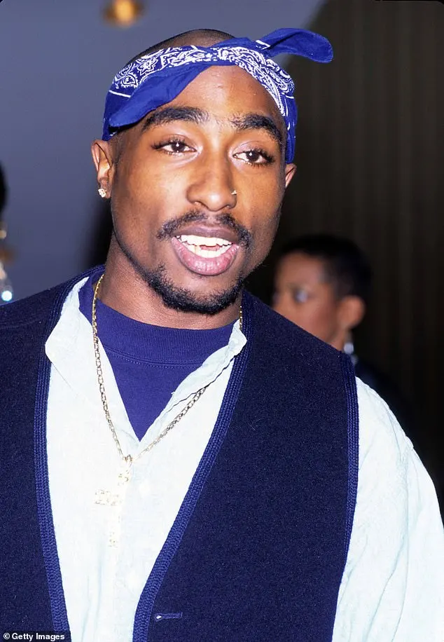The song uses artificial intelligence to recreate both Tupac and Snoop Dogg's voices; Tupac pictured in 1996